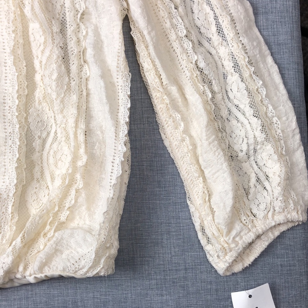 Style & Co Cream Lace Overlay Top Size Small - Picture 4 of 7